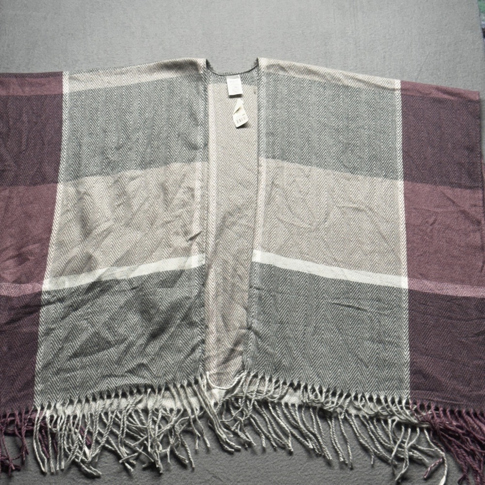 Woolrich Reagan Poncho Wrap OSFA Grey Burgundy Herringbone Fringe New NWT